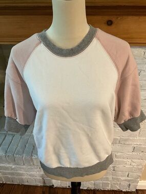 Evereve Pink, White & Gray Raglan Short Sleeve Sweatshirt